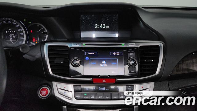 Honda Accord 2.4 9th 2015 — фото 20