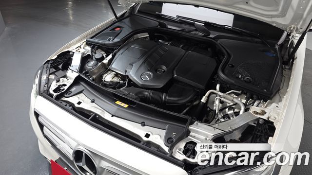 Mercedes-Benz E-Class (W213) E220d Avantgarde 2020 — фото 6