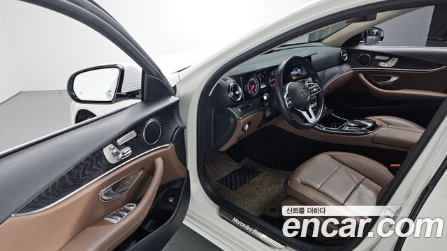 Mercedes-Benz E-Class (W213) E220d Avantgarde 2020 — фото 11