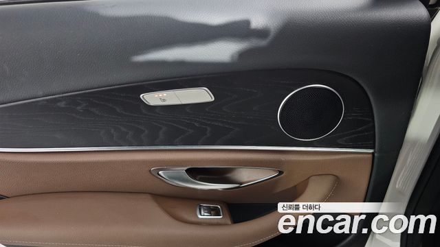 Mercedes-Benz E-Class (W213) E220d Avantgarde 2020 — фото 19