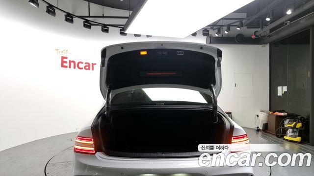 Genesis G80 (RG3) Gasoline 2.5 Turbo AWD 2025 — фото 23