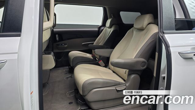 Kia Carnival (IV) Gasoline 9-Seater Prestige 2023 — фото 12