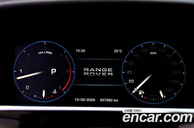 Land Rover Range Rover (IV) 3.0 TDV6 Vogue SE DIESEL 2013 — фото 17