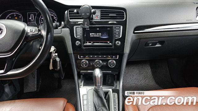 Volkswagen Golf (VII) 2.0 TDI 2015 — фото 14