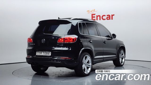 Volkswagen Tiguan 2.0 TDI R-Line 5N 2015 — фото 2