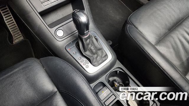 Volkswagen Tiguan 2.0 TDI R-Line 5N 2015 — фото 9