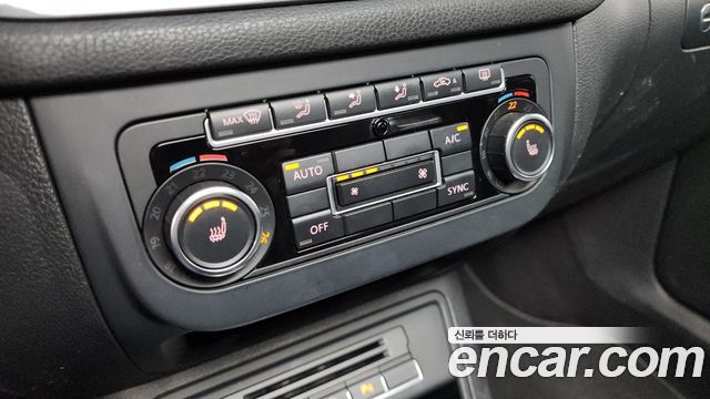 Volkswagen Tiguan 2.0 TDI R-Line 5N 2015 — фото 16