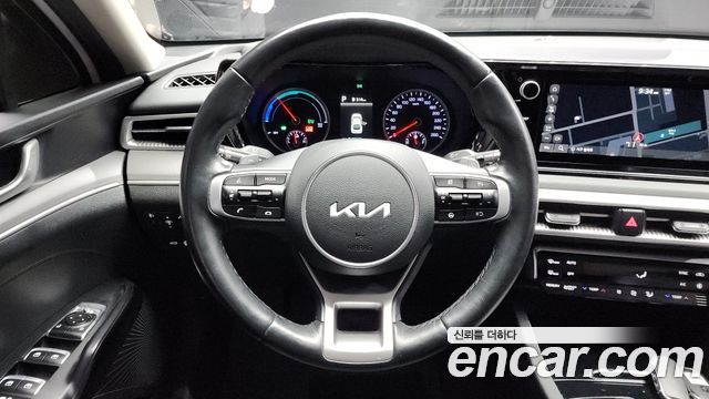 Kia K5 Hybrid (III) Trendy 2022 — фото 13