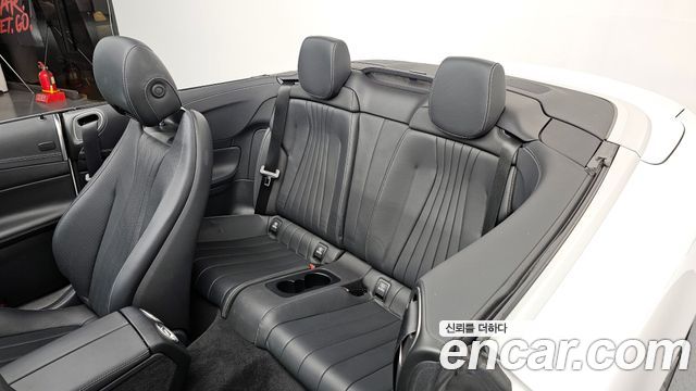 Mercedes-Benz E-Class (W213) E450 4MATIC Cabriolet 2021 — фото 12