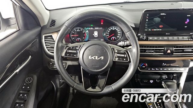Kia Seltos Gasoline 1.6 Turbo 2WD Signature 2023 — фото 13