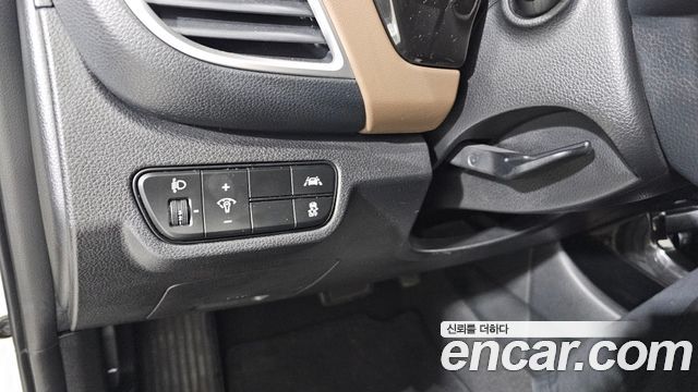 Kia Seltos Gasoline 1.6 Turbo 2WD Signature 2023 — фото 14