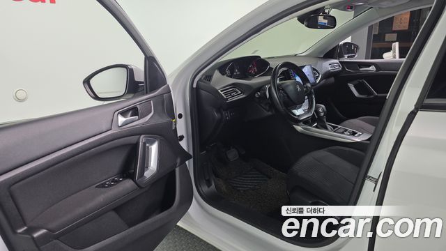 Peugeot 308 (II) 1.6 BlueHDi Allure 2015 — фото 10