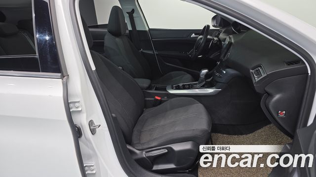 Peugeot 308 (II) 1.6 BlueHDi Allure 2015 — фото 15