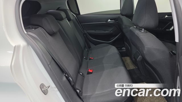Peugeot 308 (II) 1.6 BlueHDi Allure 2015 — фото 16