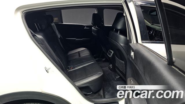 Kia Sportage The Bold Diesel 2.0 2WD Prestige 2021 — фото 11
