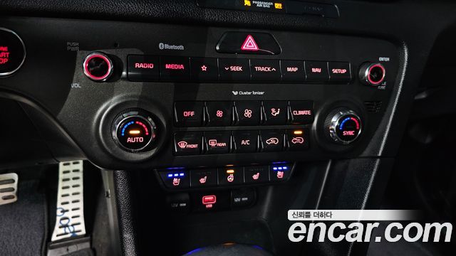 Kia Sportage The Bold Diesel 2.0 2WD Prestige 2021 — фото 16