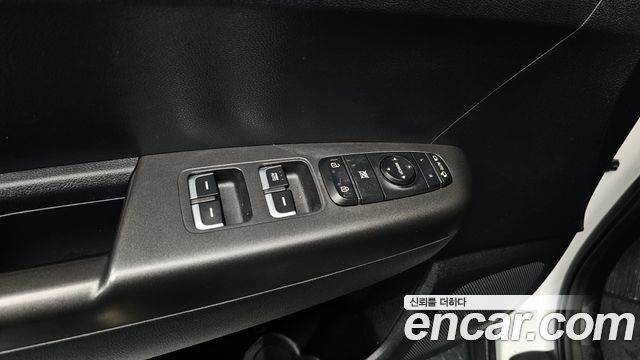 Kia Sportage The Bold Diesel 2.0 2WD Prestige 2021 — фото 18