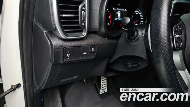 Kia Sportage The Bold Diesel 2.0 2WD Prestige 2021 — фото 19