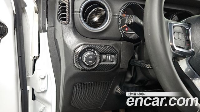 Jeep Wrangler (JL) 2.0 Overland Power Top 4Door 2023 — фото 16