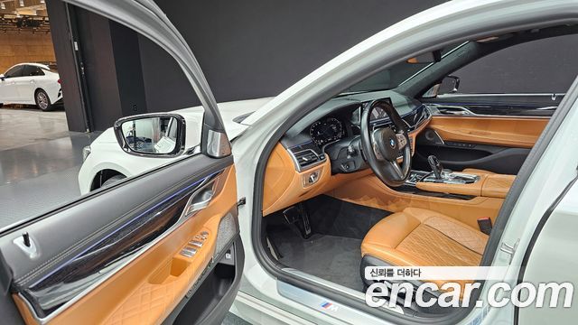 BMW 7 Series (G11) 740Li xDrive M Sport Package 2022 — фото 11