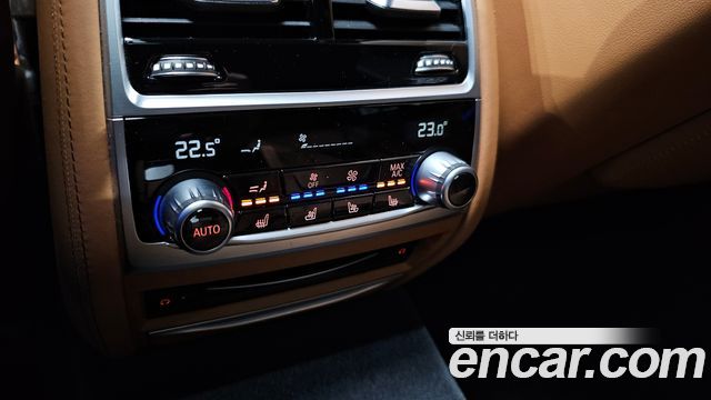 BMW 7 Series (G11) 740Li xDrive M Sport Package 2022 — фото 17
