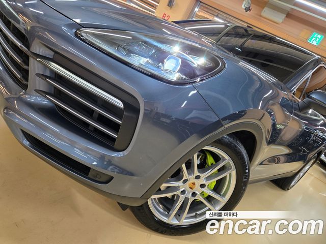 Porsche Cayenne (PO536) 3.0 E-Hybrid 2020 — фото 24