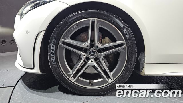 Mercedes-Benz CLS-Class (C257) CLS300d AMG Line 2019 — фото 5