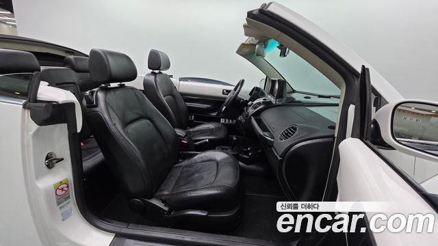 Volkswagen Beetle 2.0 Cabriolet 1Y 2011 — фото 10