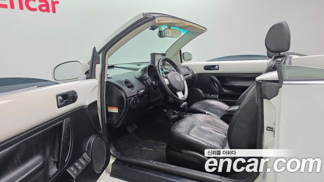 Volkswagen Beetle 2.0 Cabriolet 1Y 2011 — фото 11