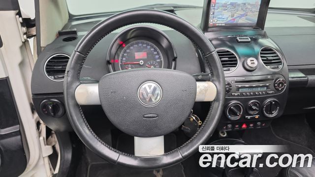 Volkswagen Beetle 2.0 Cabriolet 1Y 2011 — фото 14