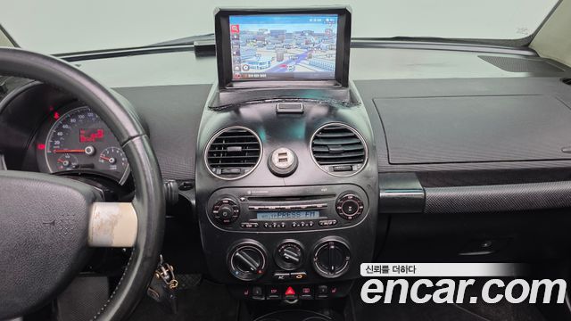 Volkswagen Beetle 2.0 Cabriolet 1Y 2011 — фото 15