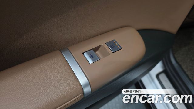 Hyundai Grandeur (GN7) 3.5 LPG 2WD Premium 2023 — фото 17