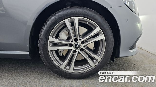Mercedes-Benz E-Class (W213) E350 4MATIC Avantgarde 2021 — фото 5