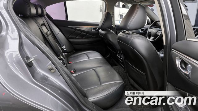 Infiniti Q50 2.2d Premium 2016 — фото 12