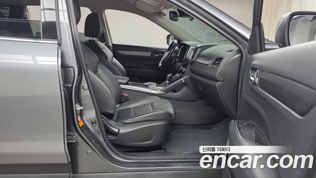 Renault Korea QM6 2.0 LPe LE Signature 2WD 2022 — фото 11