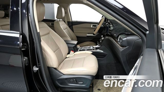 Ford Explorer (VI) 2.3 LimIted 4WD 2021 — фото 11