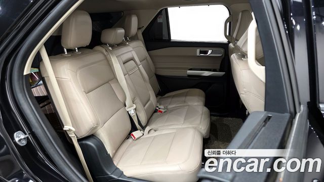 Ford Explorer (VI) 2.3 LimIted 4WD 2021 — фото 12