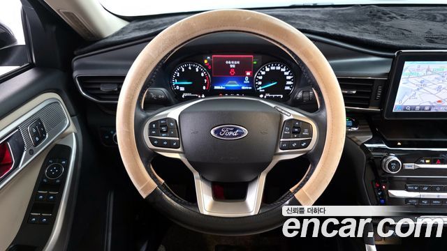Ford Explorer (VI) 2.3 LimIted 4WD 2021 — фото 13