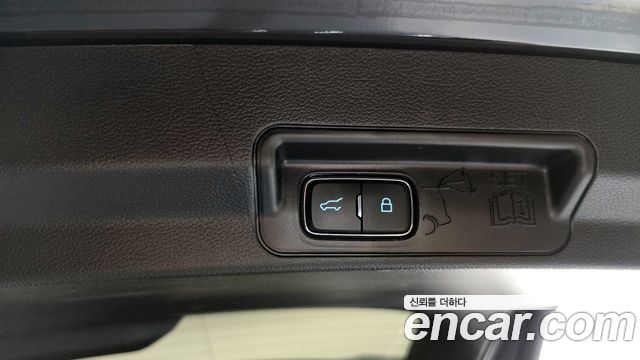 Ford Explorer (VI) 2.3 LimIted 4WD 2021 — фото 20