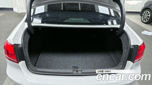 Volkswagen Passat 2.5 B7 2013 — фото 20