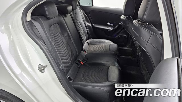 Mercedes-Benz A-Class (W177) A220 Sedan 2020 — фото 16
