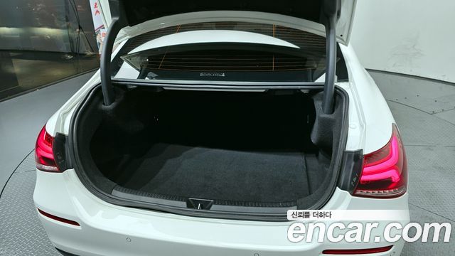 Mercedes-Benz A-Class (W177) A220 Sedan 2020 — фото 24