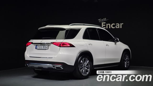 Mercedes-Benz GLE-Class (W167) GLE300d 4MATIC 2023 — фото 2