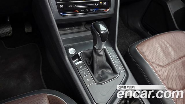 Volkswagen Tiguan Allspace 2.0 TSI Prestige 2023 — фото 9