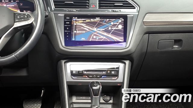 Volkswagen Tiguan Allspace 2.0 TSI Prestige 2023 — фото 18