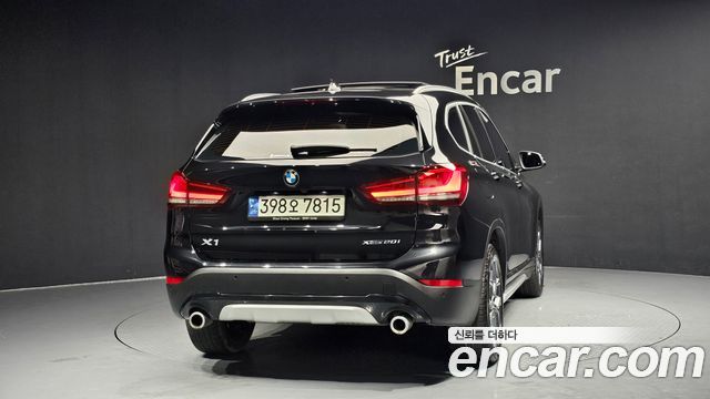 BMW X1 (F48) xDrive 20i xLine 2021 — фото 4