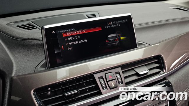 BMW X1 (F48) xDrive 20i xLine 2021 — фото 21