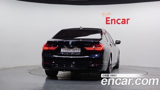 BMW 7 Series (G11) 750Li xDrive Vision 100 Edition 2016 — фото 4