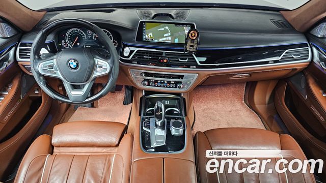 BMW 7 Series (G11) 750Li xDrive Vision 100 Edition 2016 — фото 7