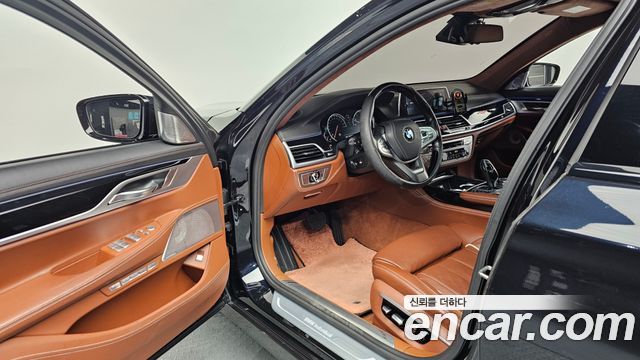 BMW 7 Series (G11) 750Li xDrive Vision 100 Edition 2016 — фото 10